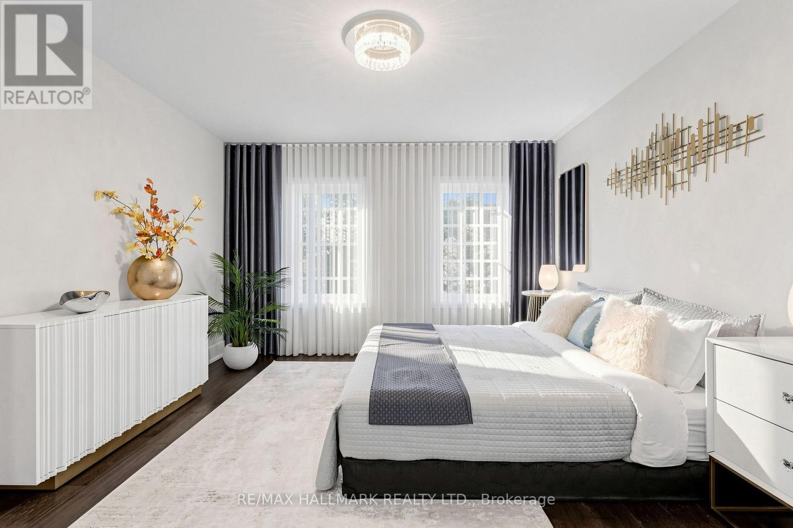 63 WILLETT CRESCENT - 27