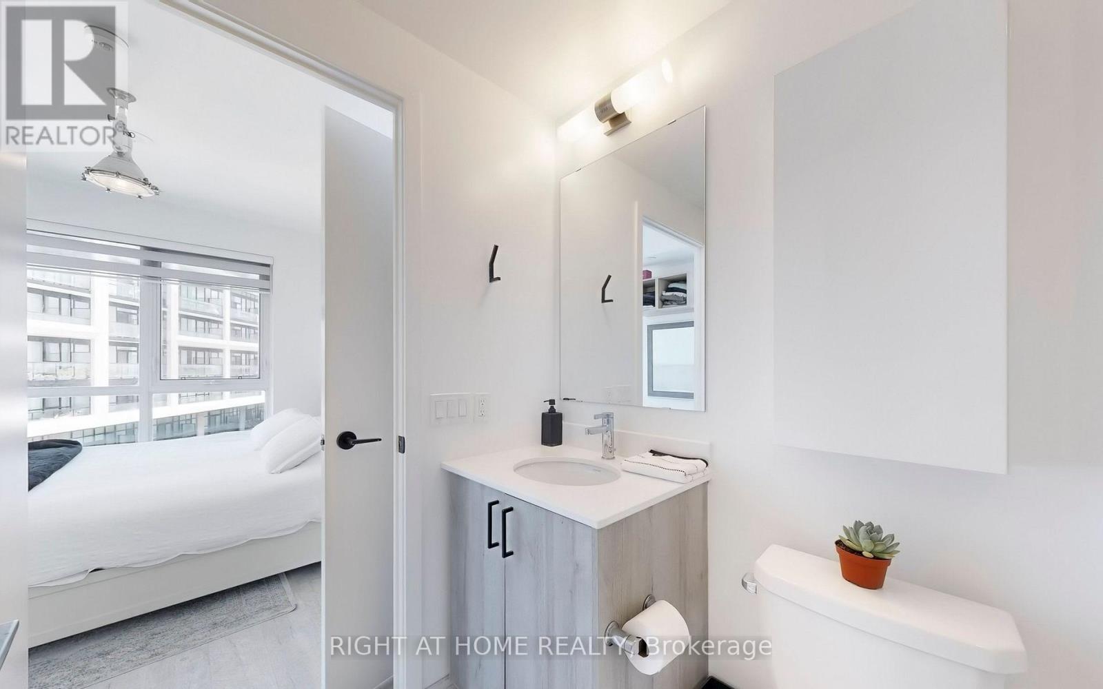 #507 50 GEORGE BUTCHART DRIVE - Image 15