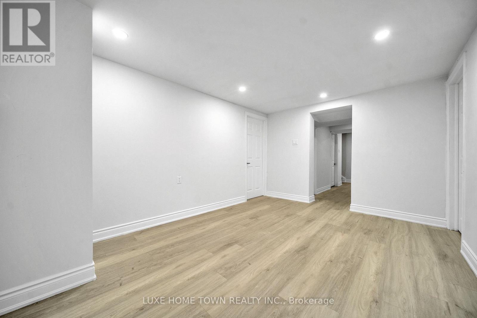 5 CENTENNIAL DRIVE - 31