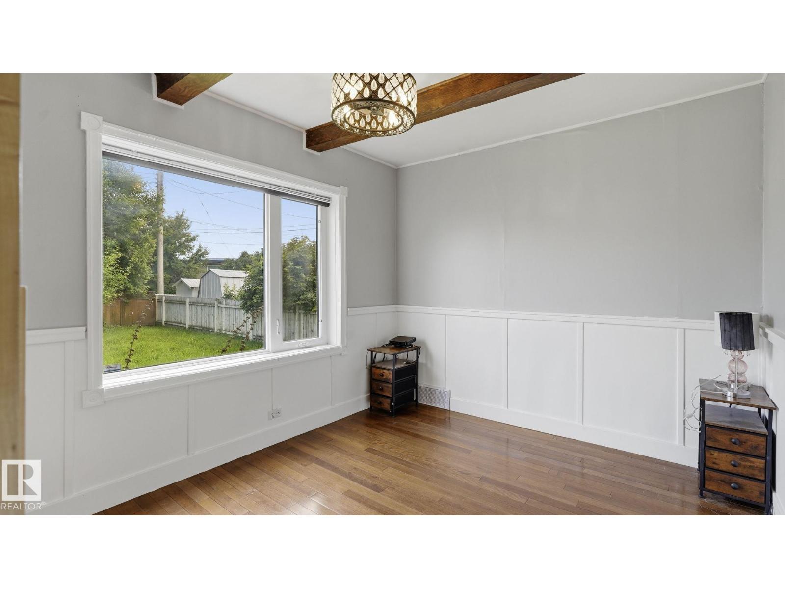 10115 104 ST - 18