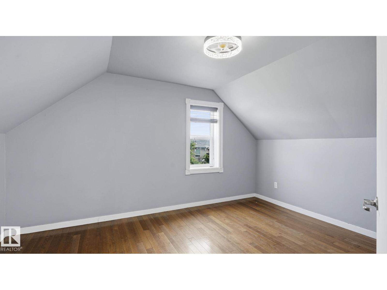 10115 104 ST - 22