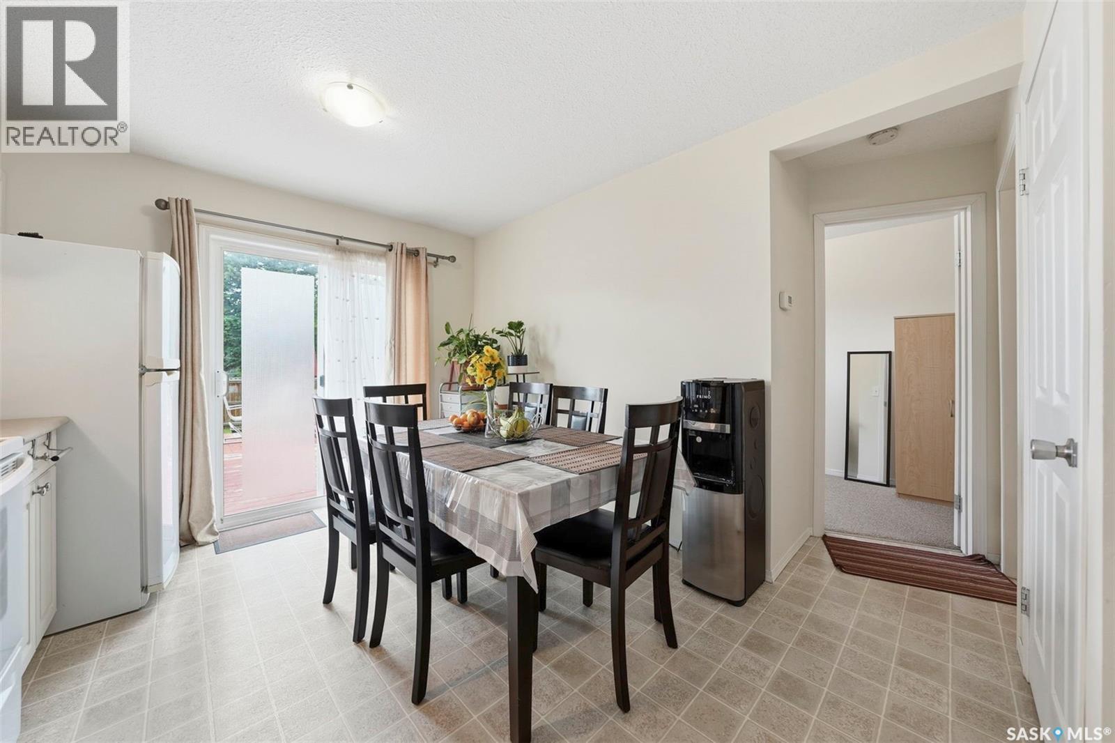 214 Dunlop STREET - 16