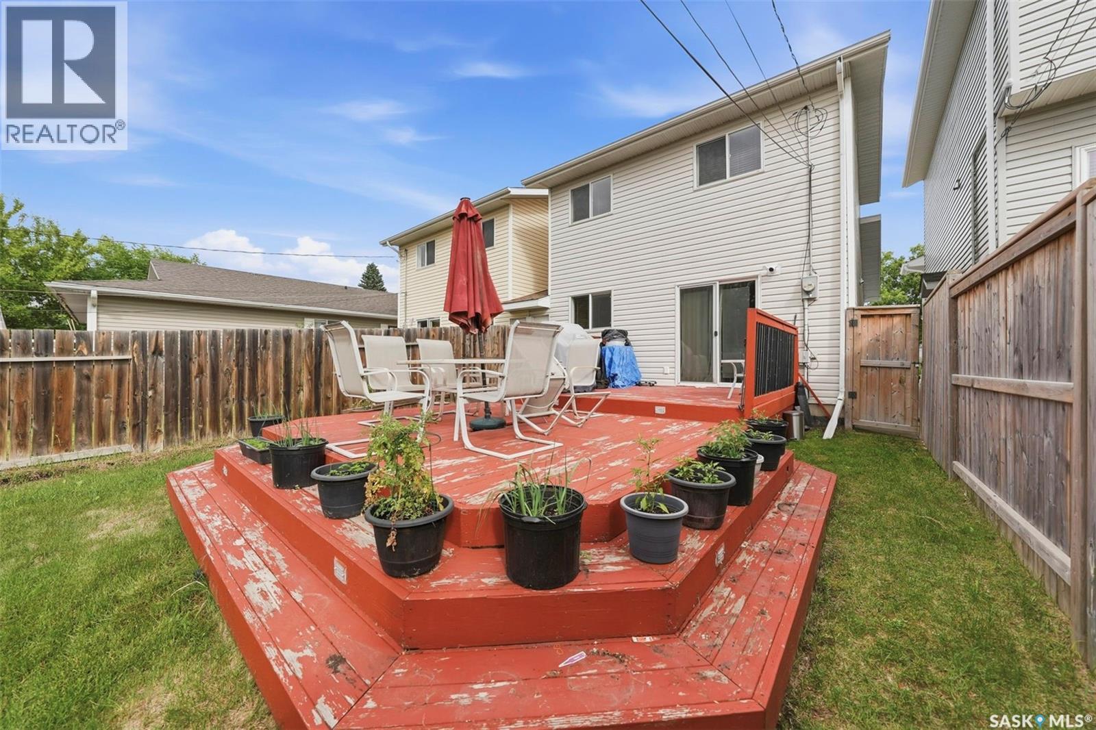 214 Dunlop STREET — photo 27
