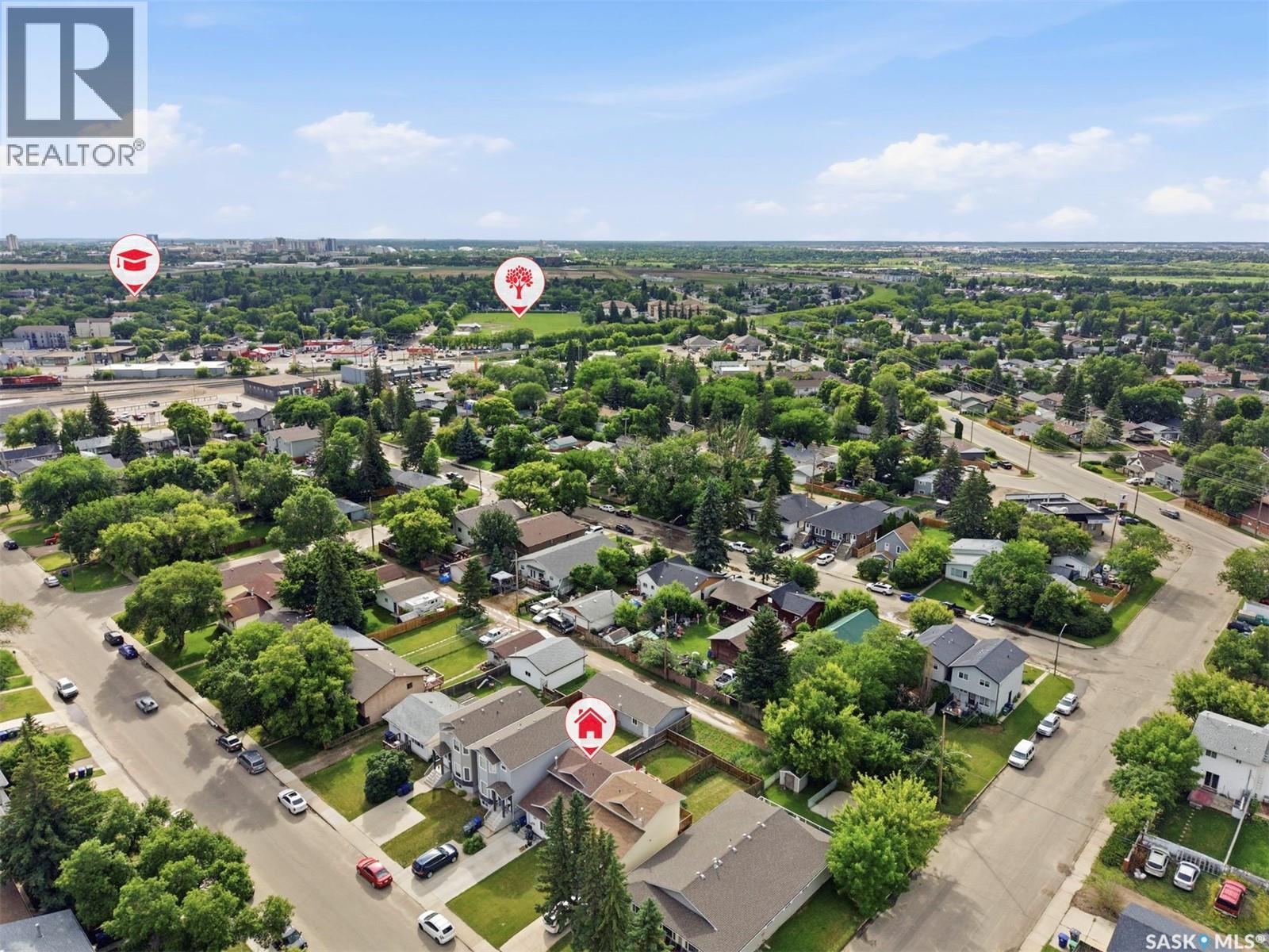 214 Dunlop STREET - 41