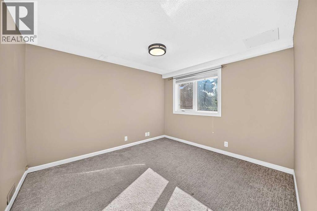 #25 448 Strathcona Drive SW - 22
