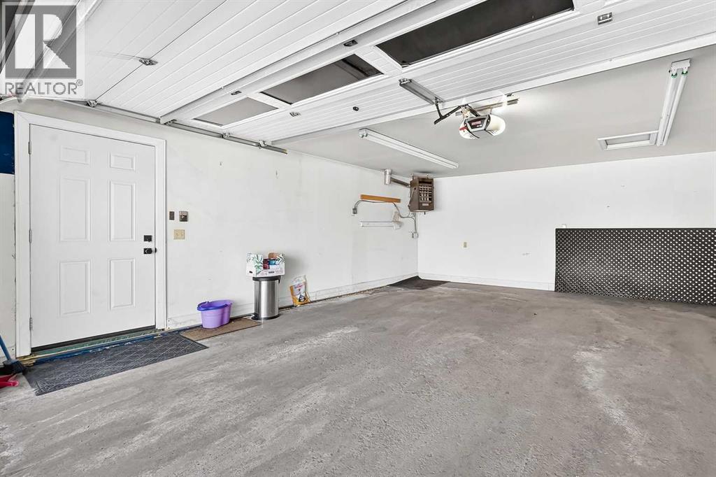 #25 448 Strathcona Drive SW - 25