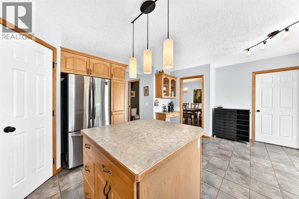 107 2A Avenue NW - 24