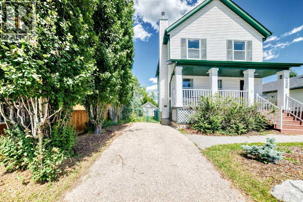 107 2A Avenue NW - 2