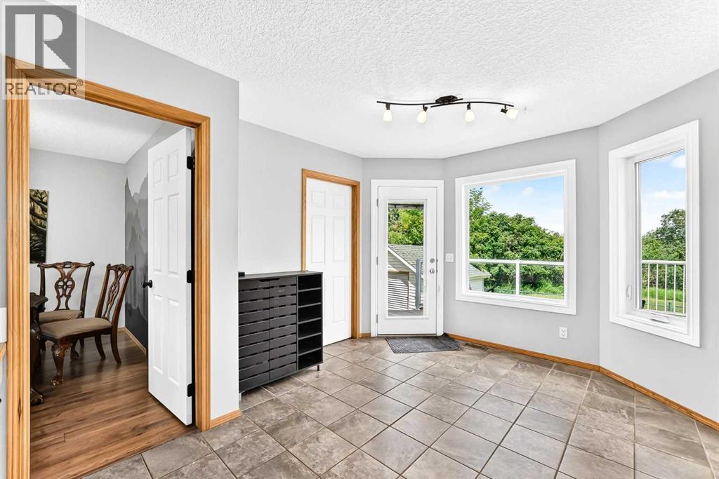 107 2A Avenue NW - 17