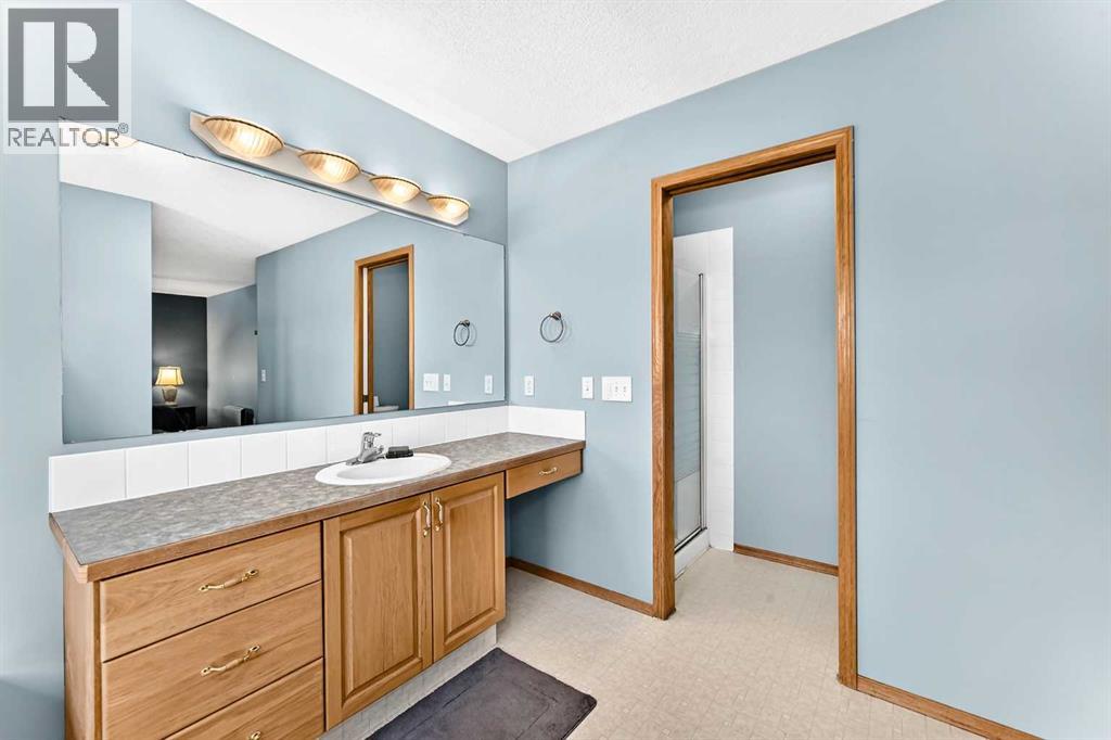 107 2A Avenue NW - 34