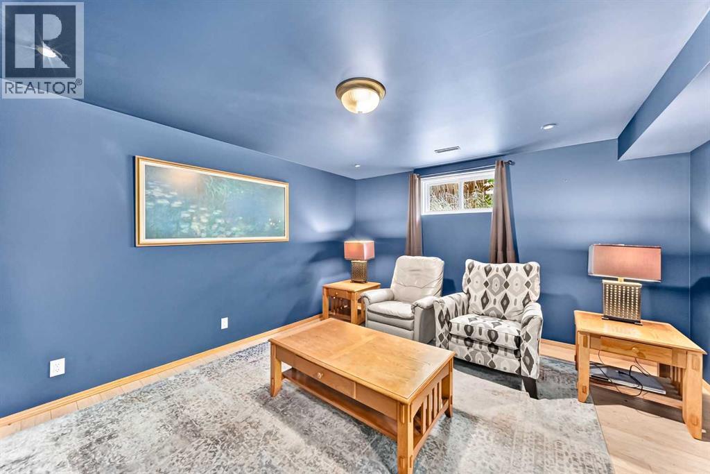 107 2A Avenue NW - 42