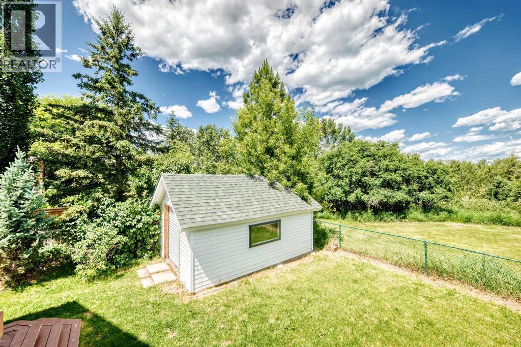 107 2A Avenue NW - 50