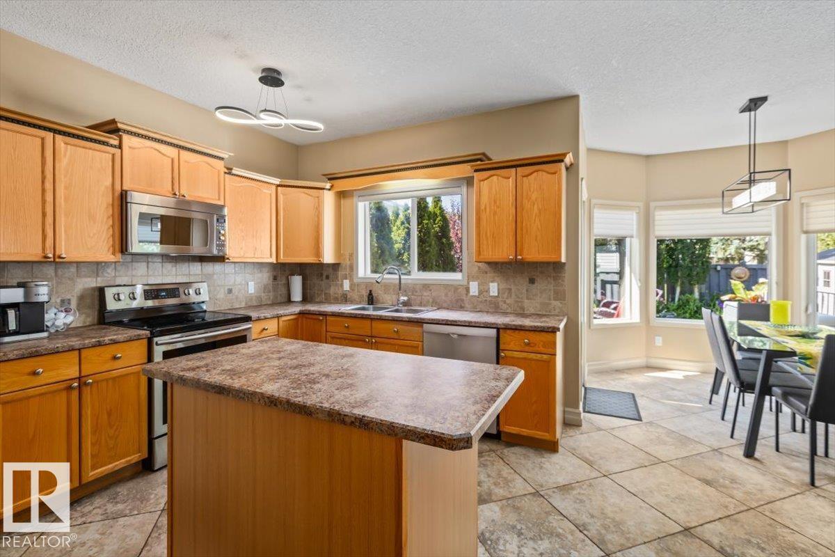 19 ORLANDO DR — photo 11