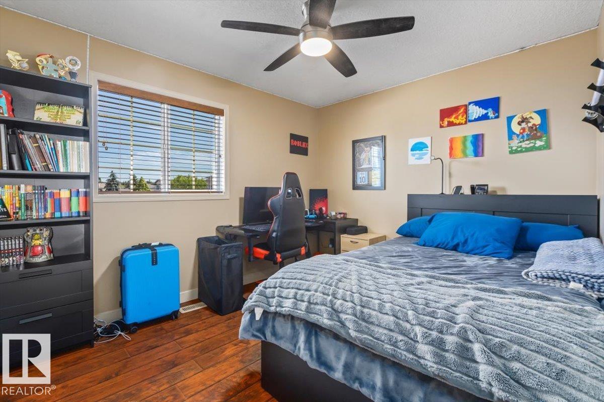 19 ORLANDO DR - 24
