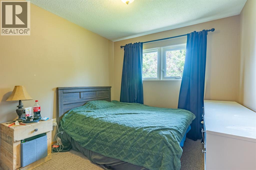 1163 Bassett Crescent NW - 15