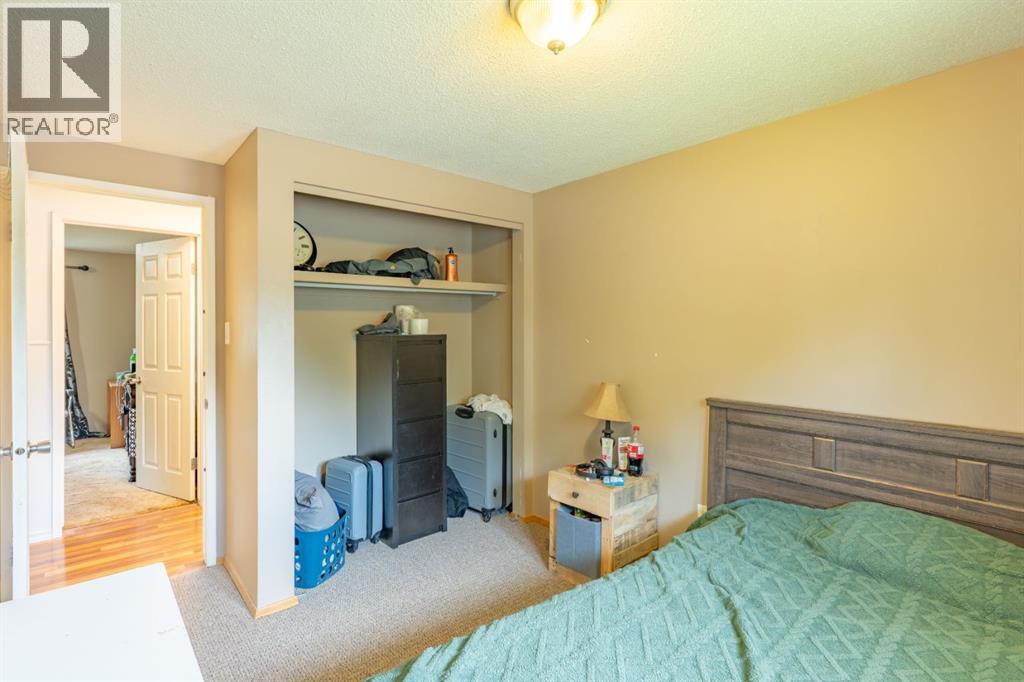 1163 Bassett Crescent NW - 16