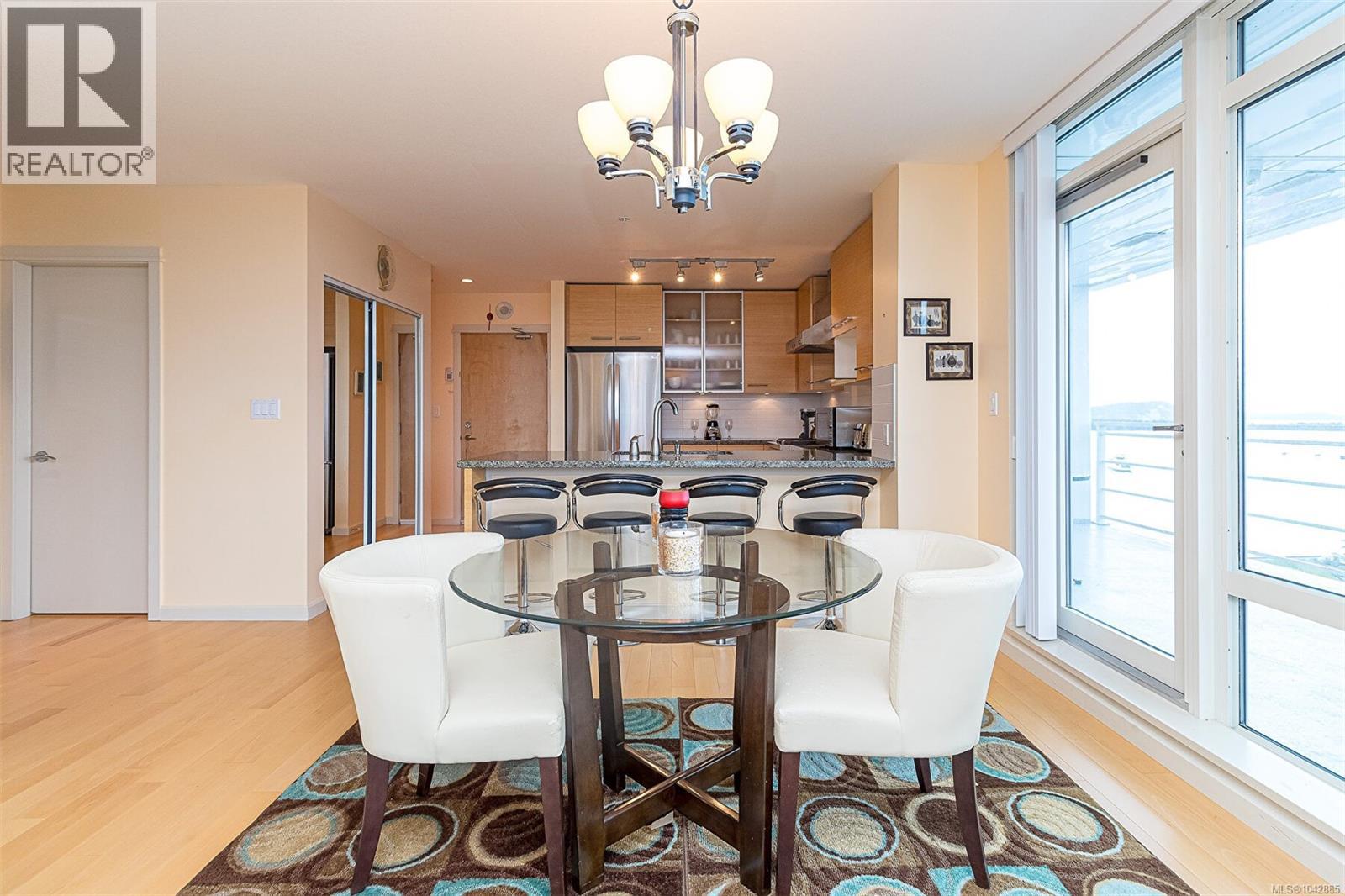 #1402 38 Front St - 7