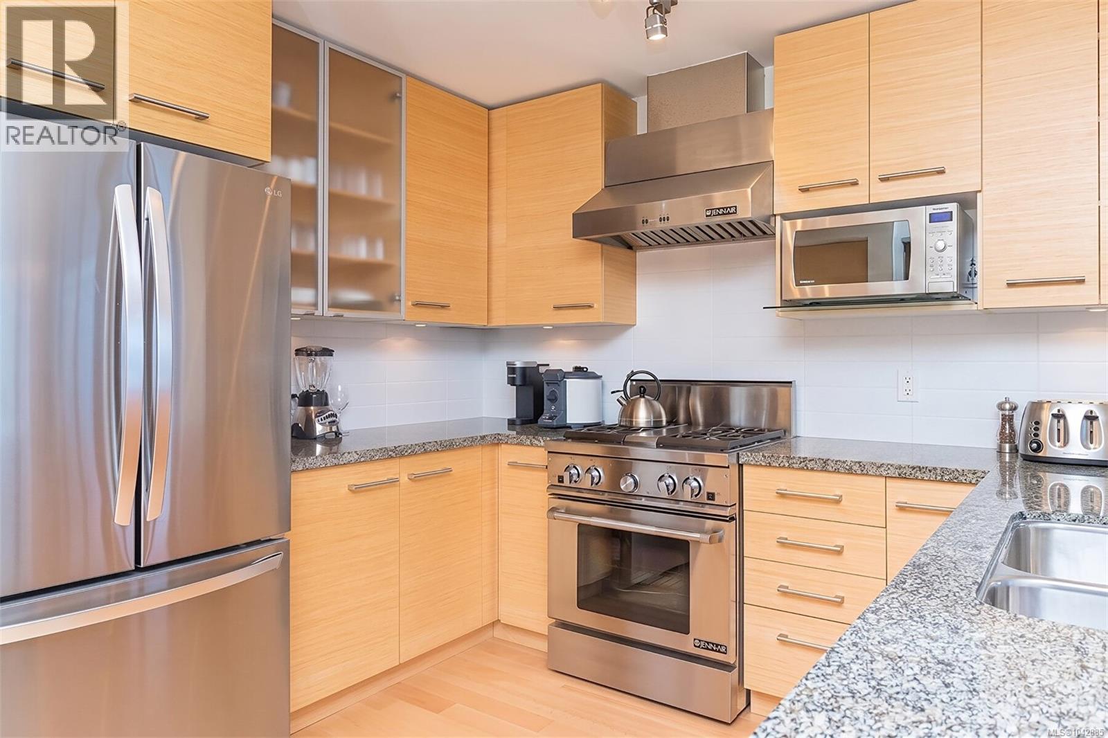 #1402 38 Front St - 5