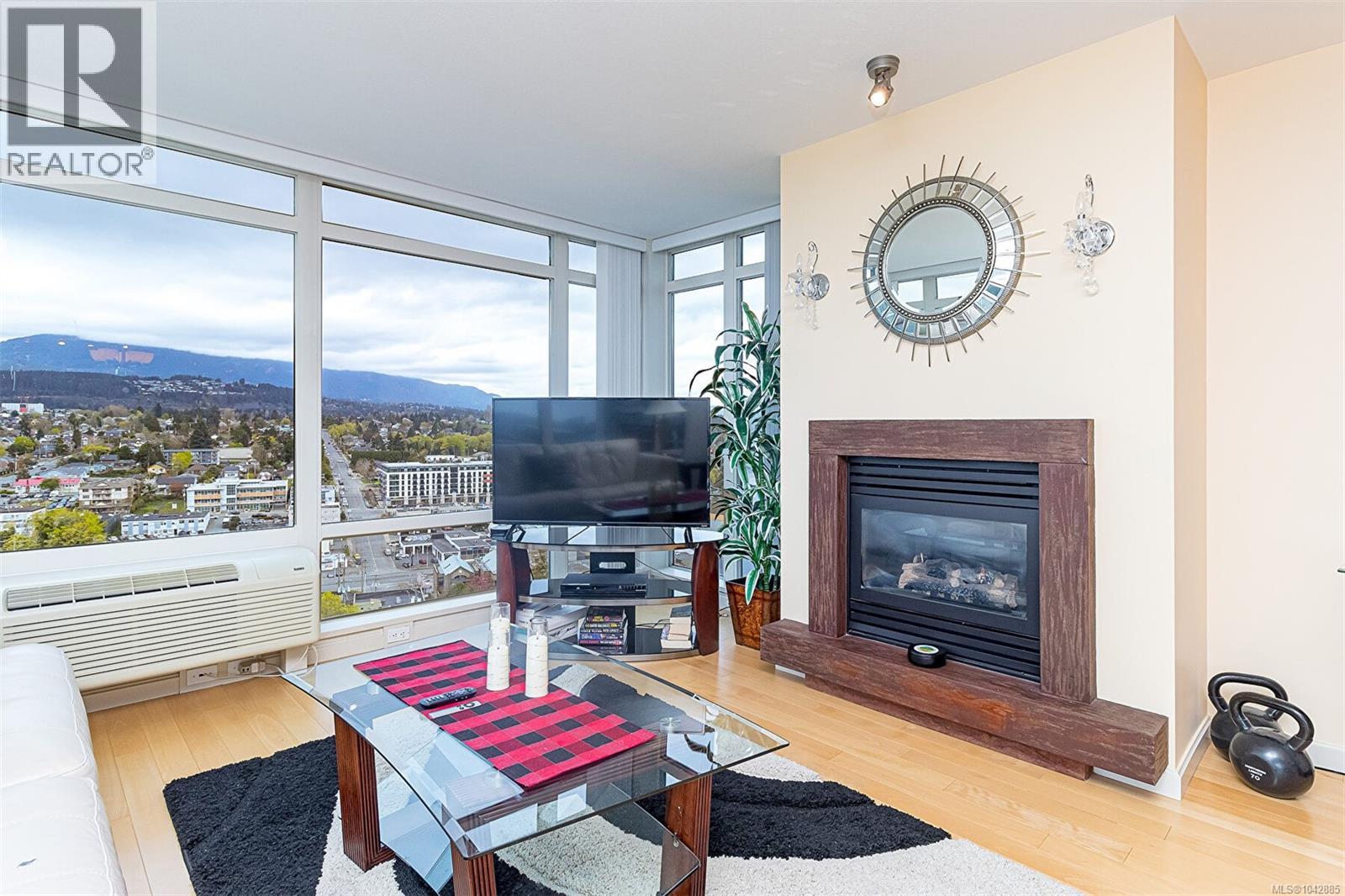 #1402 38 Front St - 15