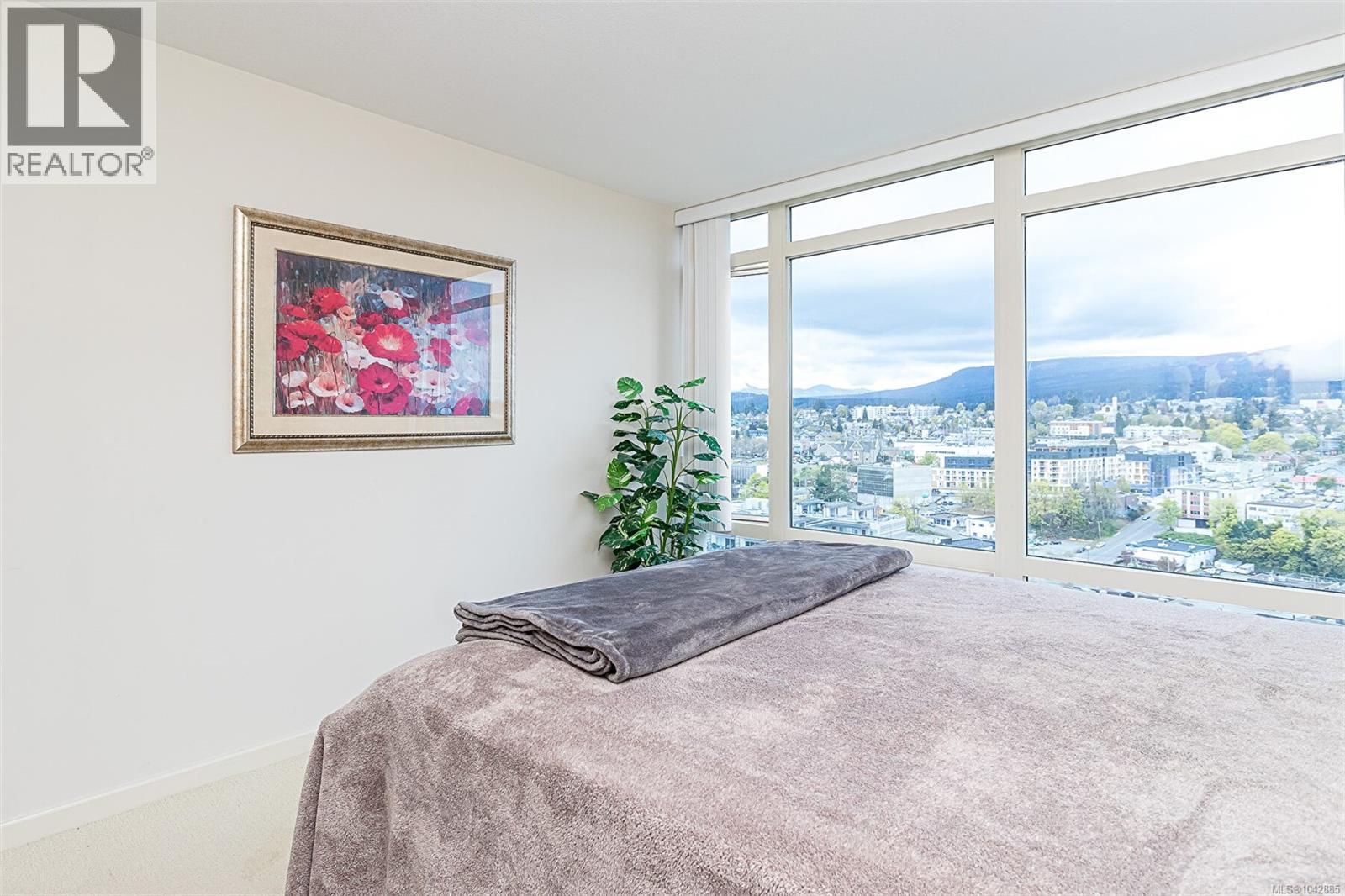 #1402 38 Front St - 19