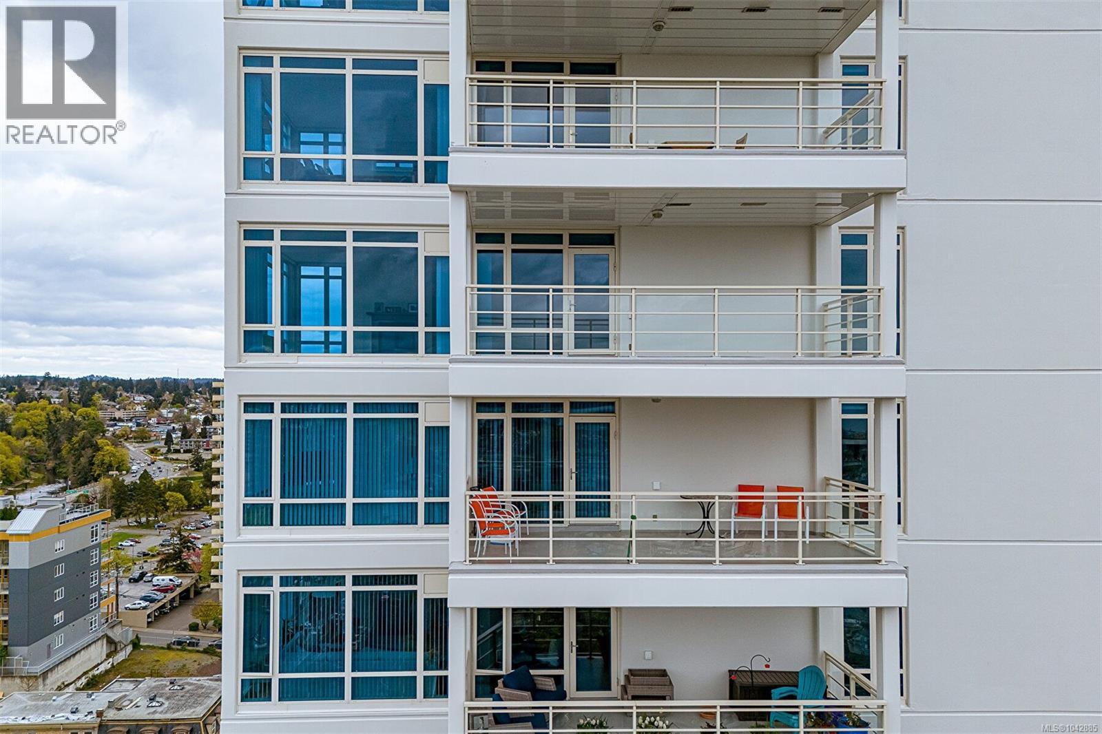 #1402 38 Front St - 27