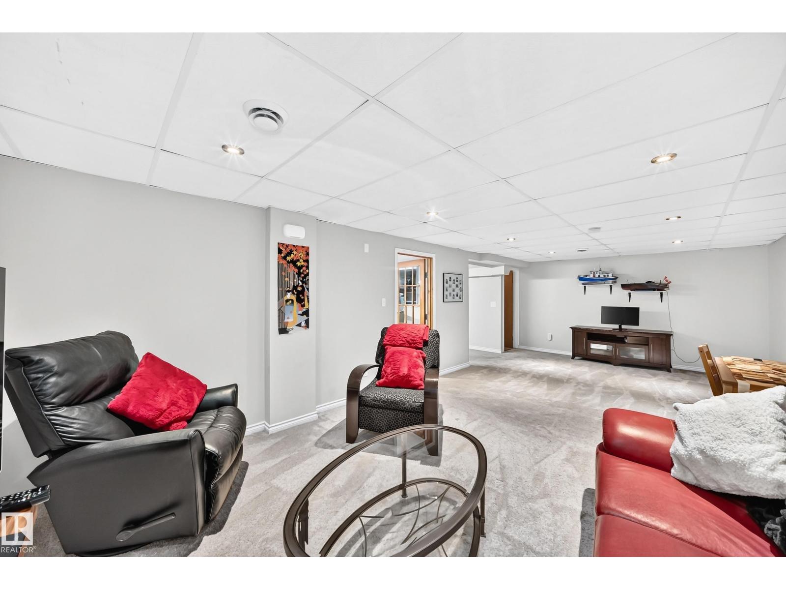 #101 17703 64 AV NW NW - 29