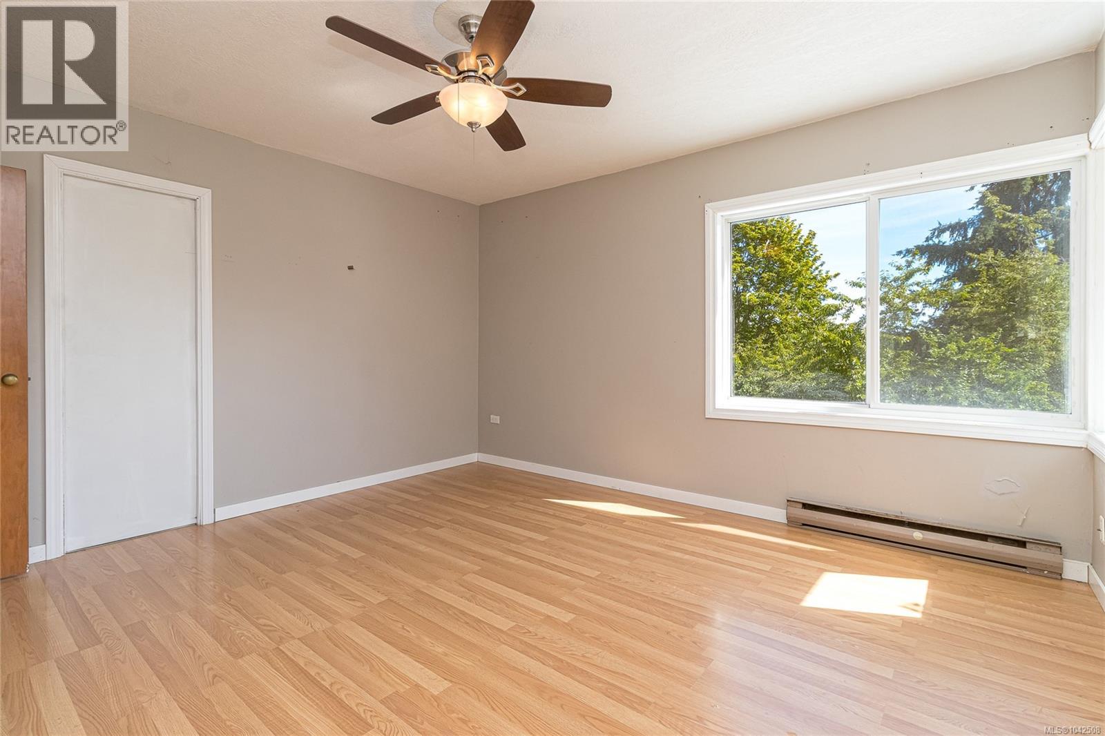 2170 Elizabeth St - 23