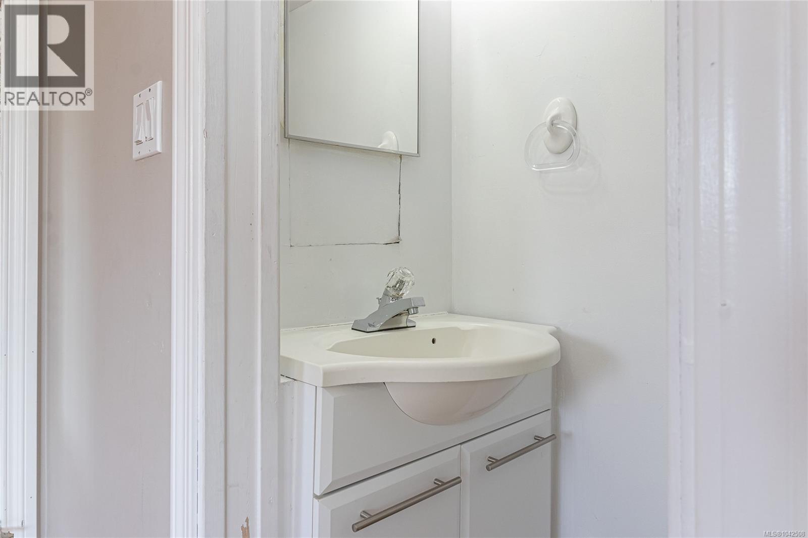 2170 Elizabeth St - 25