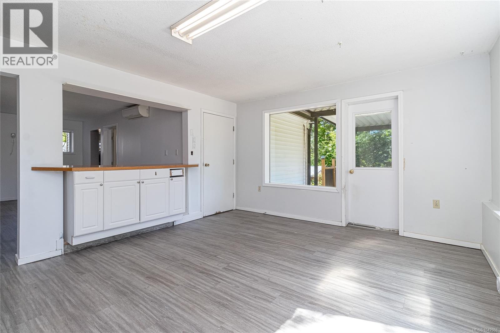 2170 Elizabeth St - 34