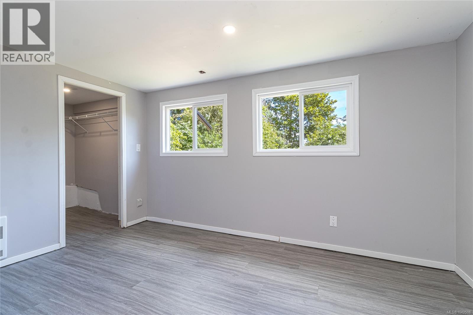 2170 Elizabeth St - 37