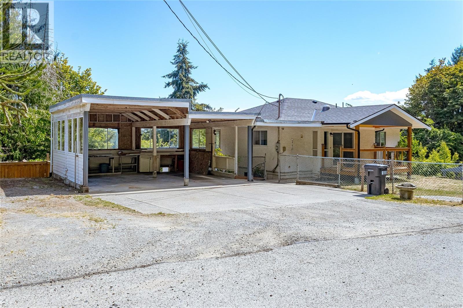2170 Elizabeth St - 4