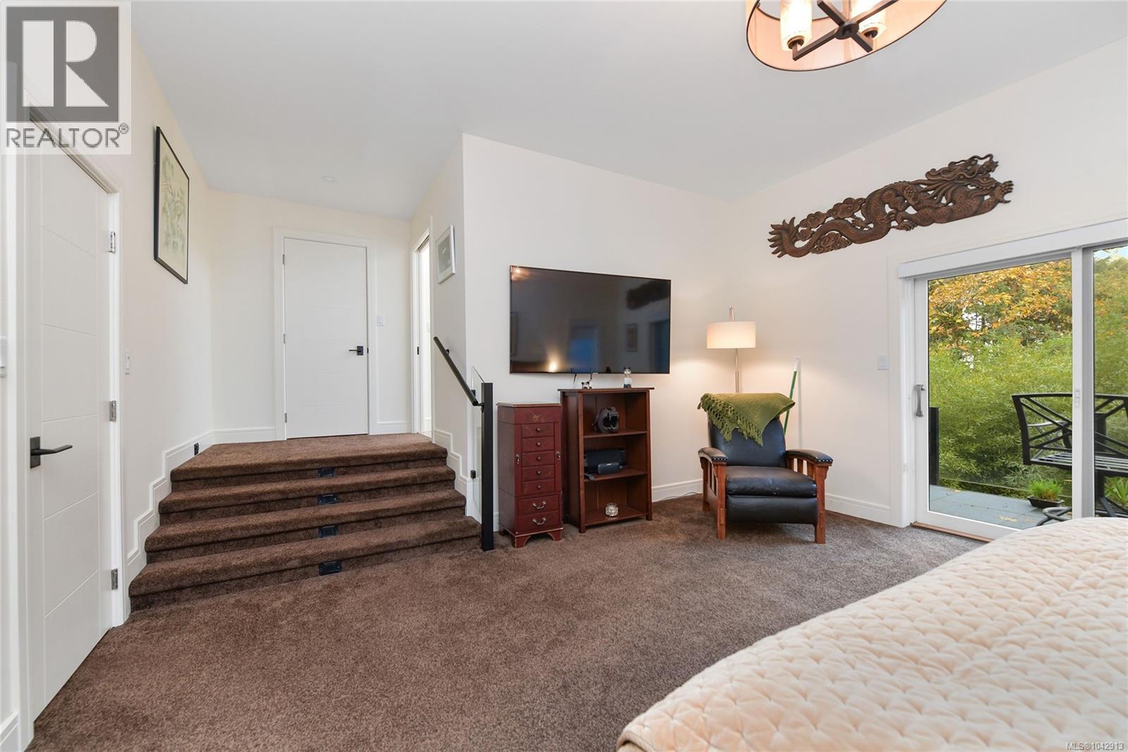 851 Sayward Rd - 22