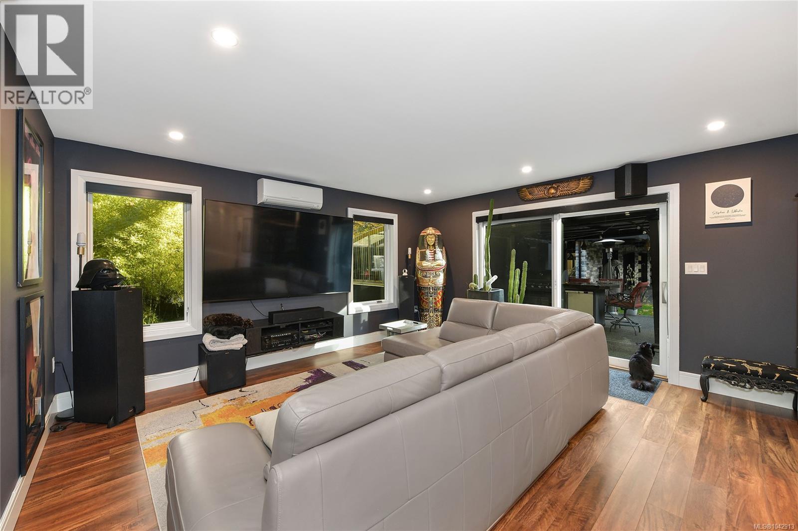 851 Sayward Rd - 32