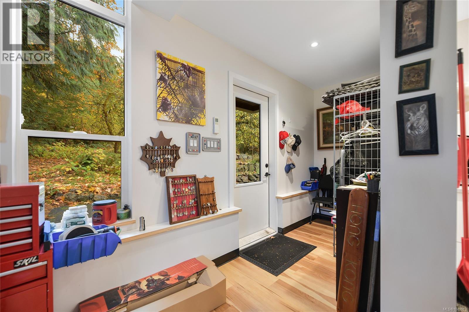 851 Sayward Rd - 57