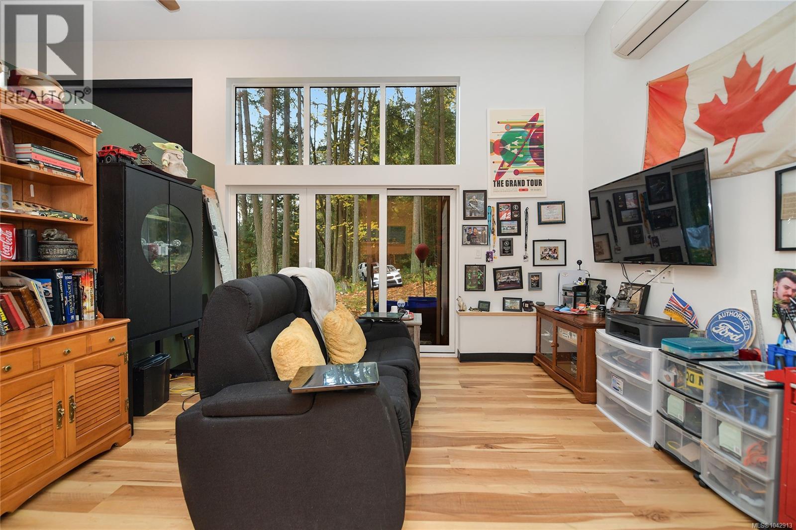 851 Sayward Rd - 60