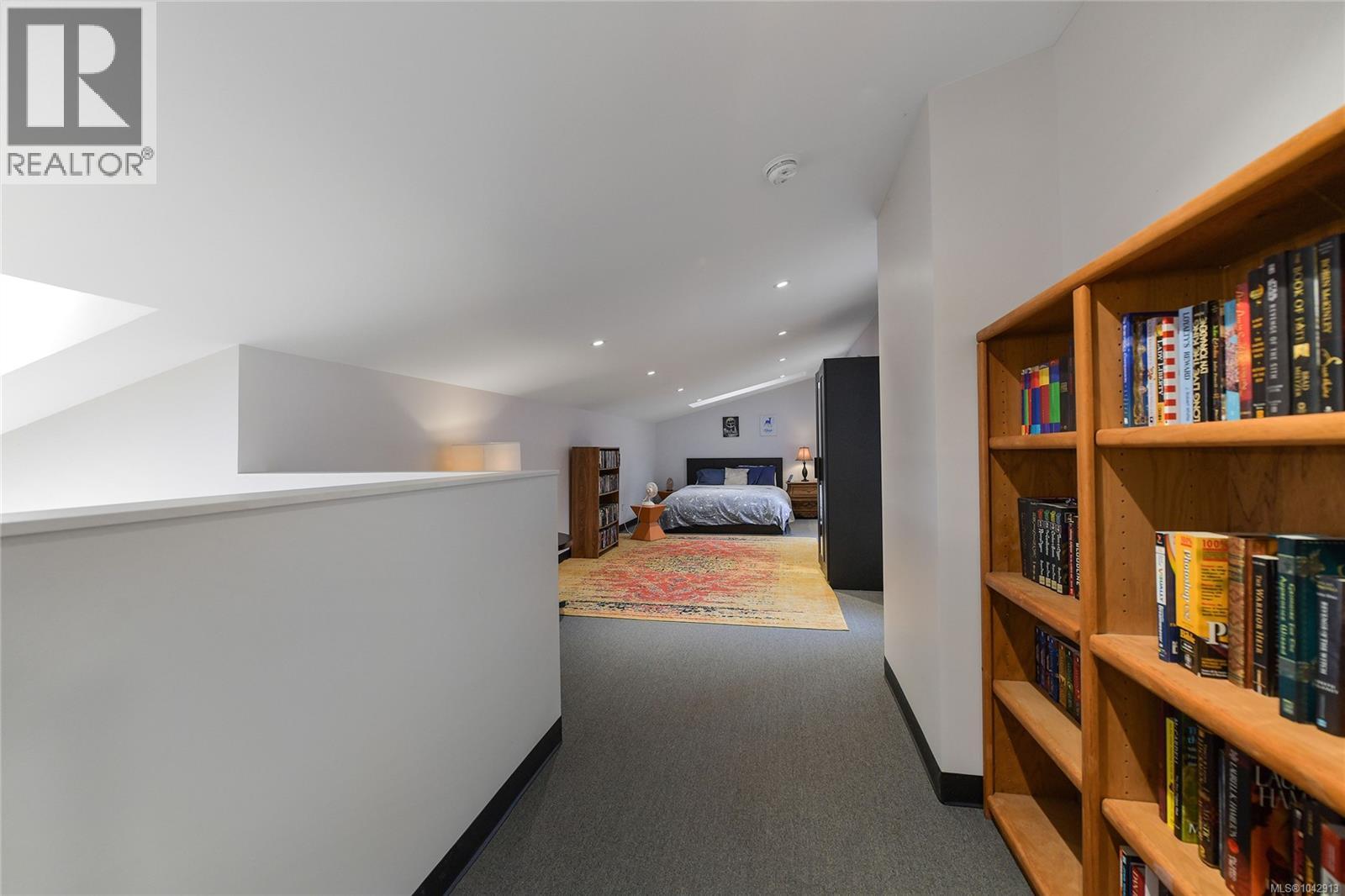 851 Sayward Rd - 69