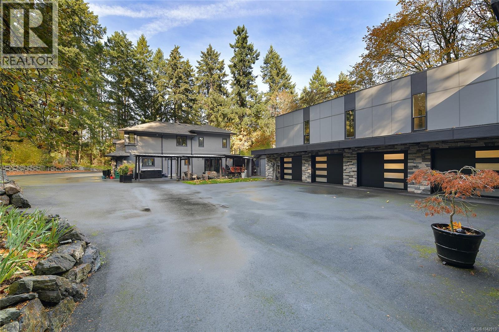 851 Sayward Rd - Image 77