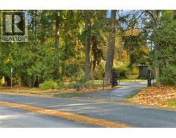 851 Sayward Rd, Saanich, BC V8Y1R5 Photo 54