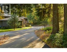 851 Sayward Rd, Saanich, BC V8Y1R5 Photo 78