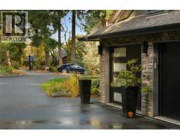 851 Sayward Rd, Saanich, BC V8Y1R5 Photo 81