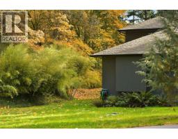 851 Sayward Rd, Saanich, BC V8Y1R5 Photo 85