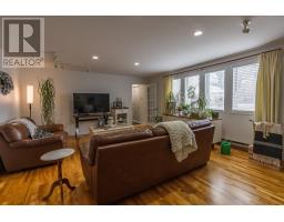 126 East Valley Road thumbnail 11
