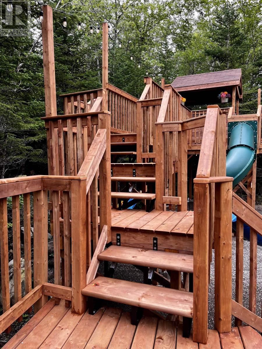 252 Gleneagles Drive - 40