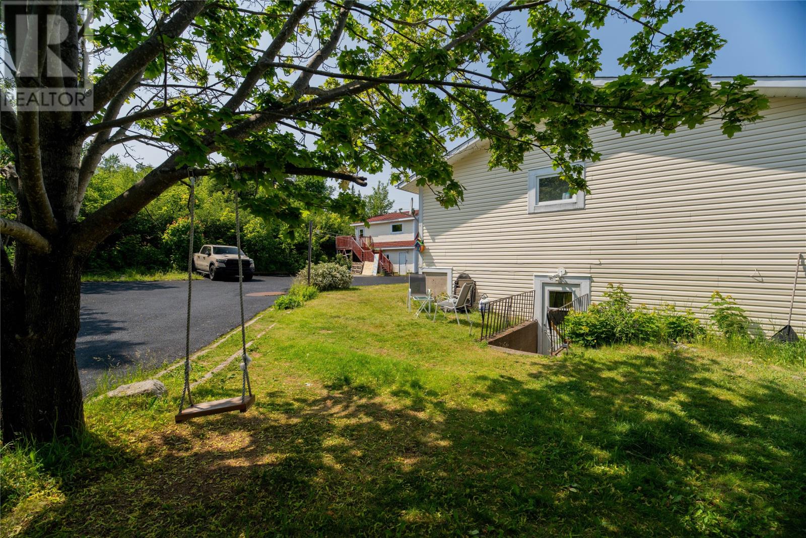 16 McCutcheons Road - 24