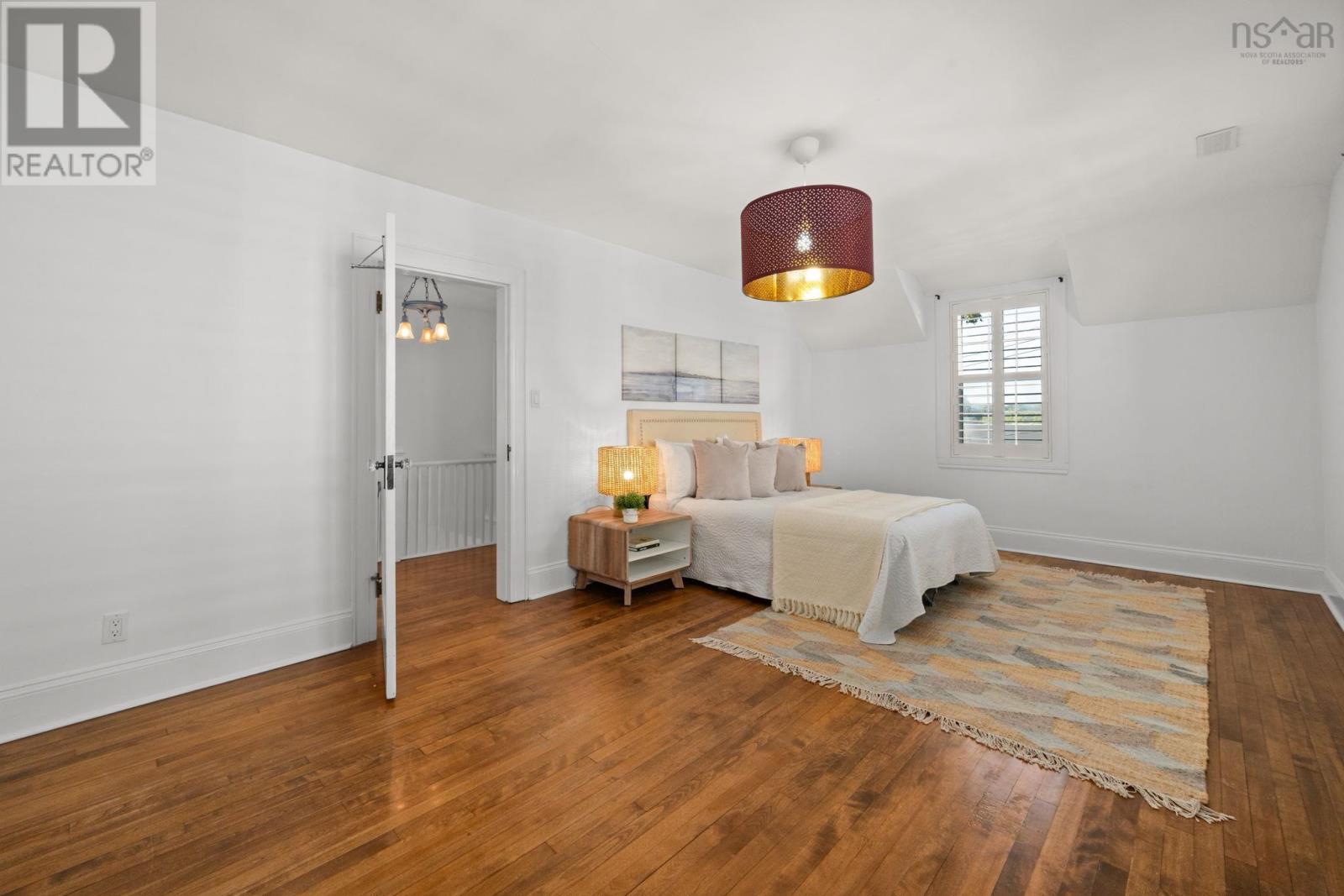 1139 Dalhousie Street - 28
