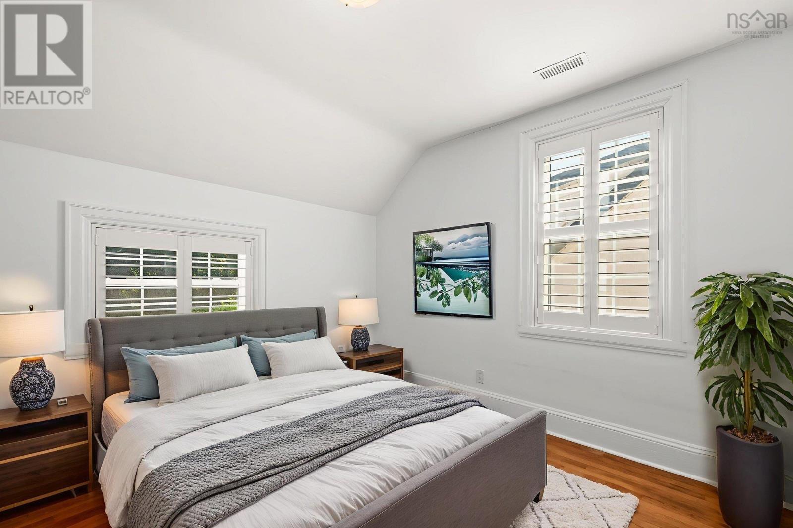 1139 Dalhousie Street - 23