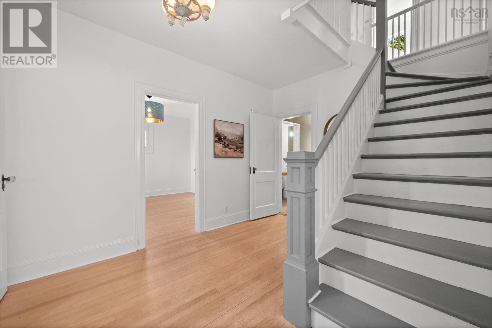 1139 Dalhousie Street - 33