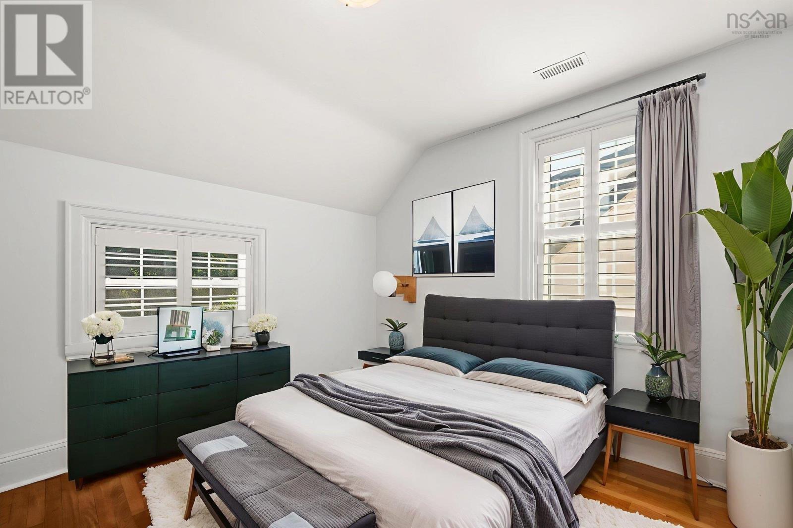 1139 Dalhousie Street - 25