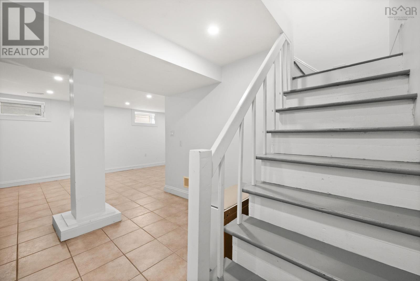 1139 Dalhousie Street - 32