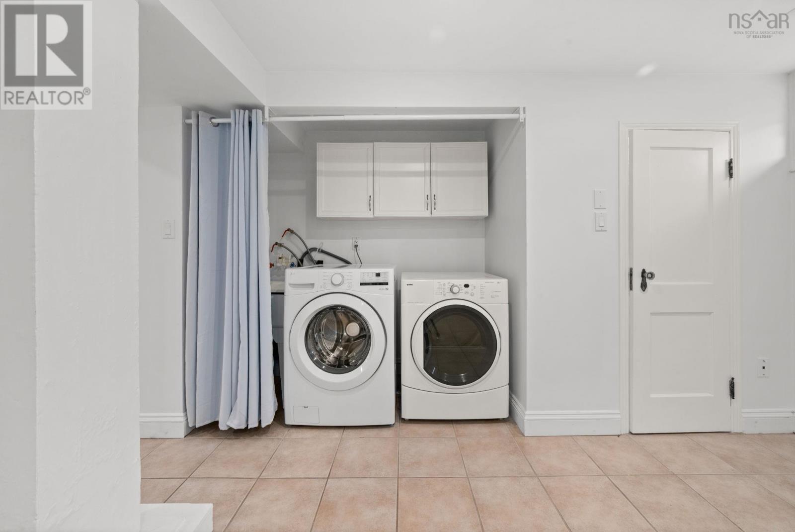 1139 Dalhousie Street - 37
